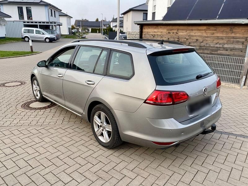 Gebraucht VW Golf VII 110 PS (80 kW) 2015 Grau Kombi
