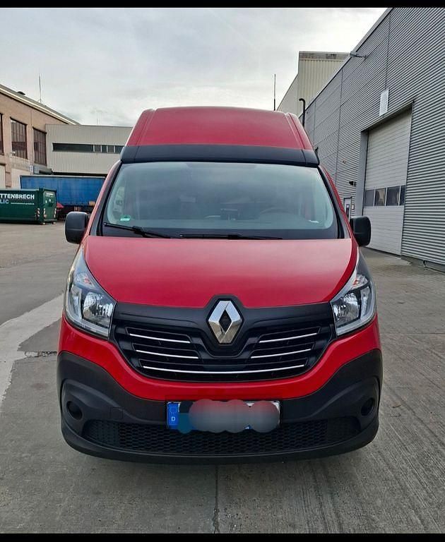 Gebraucht Renault Trafic 125 PS (91 kW) 2017 Rot Van / Kleinbus