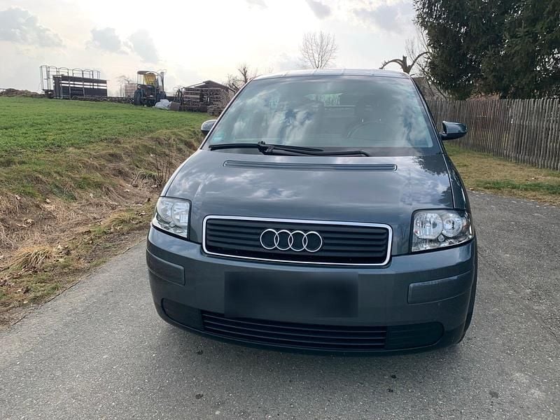 Usata Audi A2 75 CV (55 kW) 2004 Grigio Utilitaria