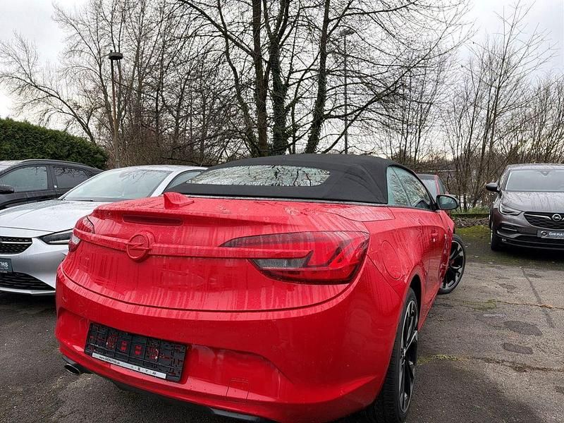 Gebraucht Opel Cascada Innovation 170 PS (125 kW) 2018 Rot Cabrio