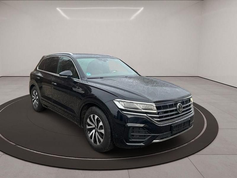 Gebraucht VW Touareg Atmosphere 286 PS (210 kW) 2019 Deep black SUV