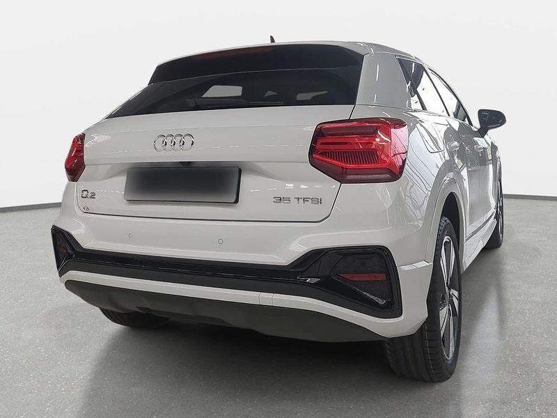 Neu Audi Q2 S-Line 150 PS (110 kW) 2025 Weiß SUV