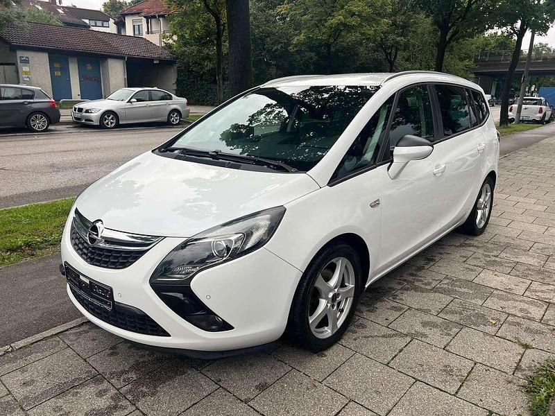 Weiß Gebraucht 2015 Opel Zafira Tourer Style Van / Kleinbus | 7.800 € (Guter Preis) - Bild 1/4