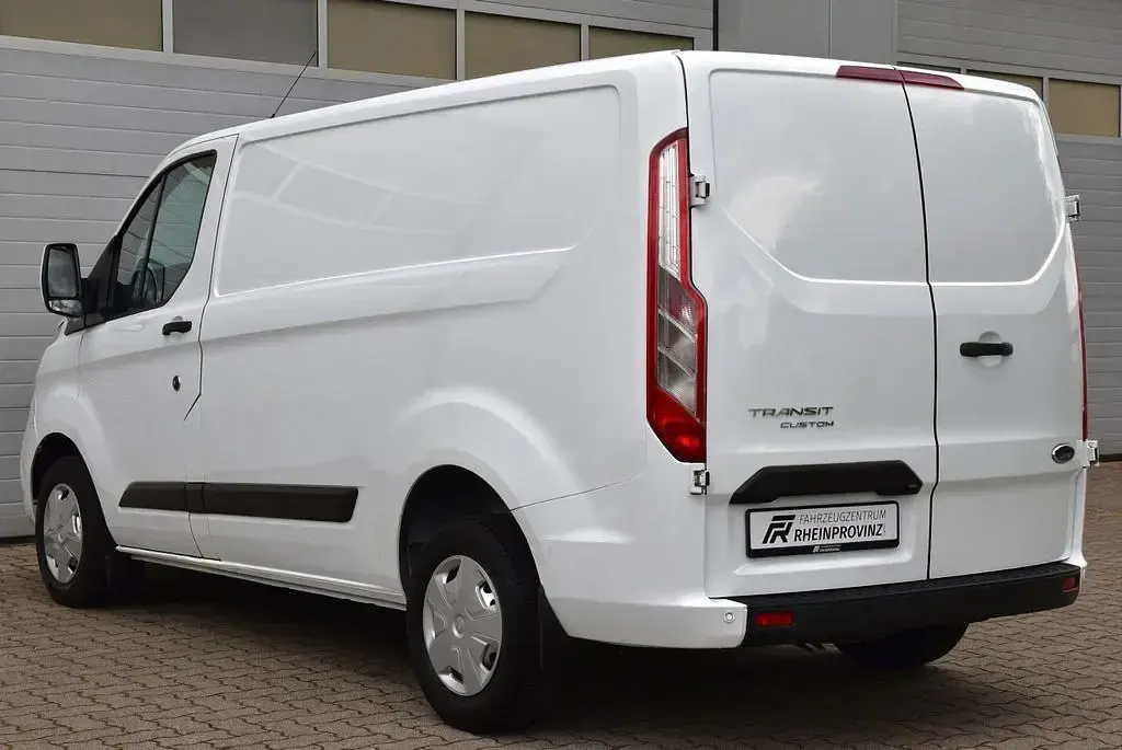 Usata Ford Transit Custom Trend 105 CV (77 kW) 2022 Bianco Monovolume