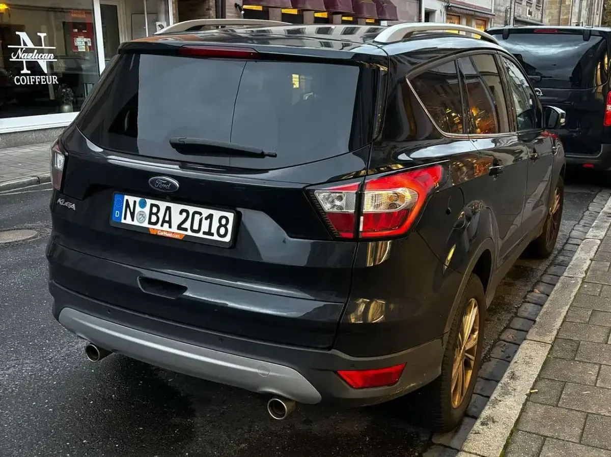 Gebraucht Ford Kuga ST-Line 150 PS (110 kW) 2019 Schwarz SUV