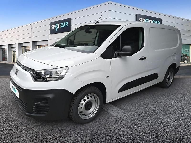 Weiß Gebraucht 2023 Fiat Doblò Van / Kleinbus | 21.890 € (Fairer Preis) - Bild 1/3