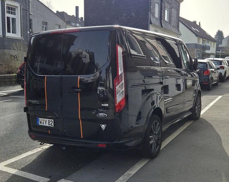 Gebraucht Ford Transit Custom Sport 170 PS (125 kW) 2017 Schwarz Van / Kleinbus