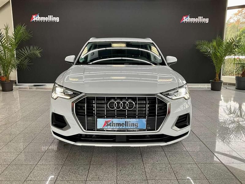 Gebraucht Audi Q3 Advanced 150 PS (110 kW) 2023 Gletscherweiß metallic SUV