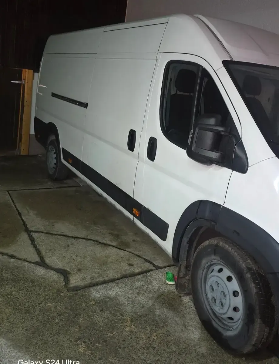 Gebraucht Peugeot Boxer 165 PS (121 kW) 2026 Weiß Van
