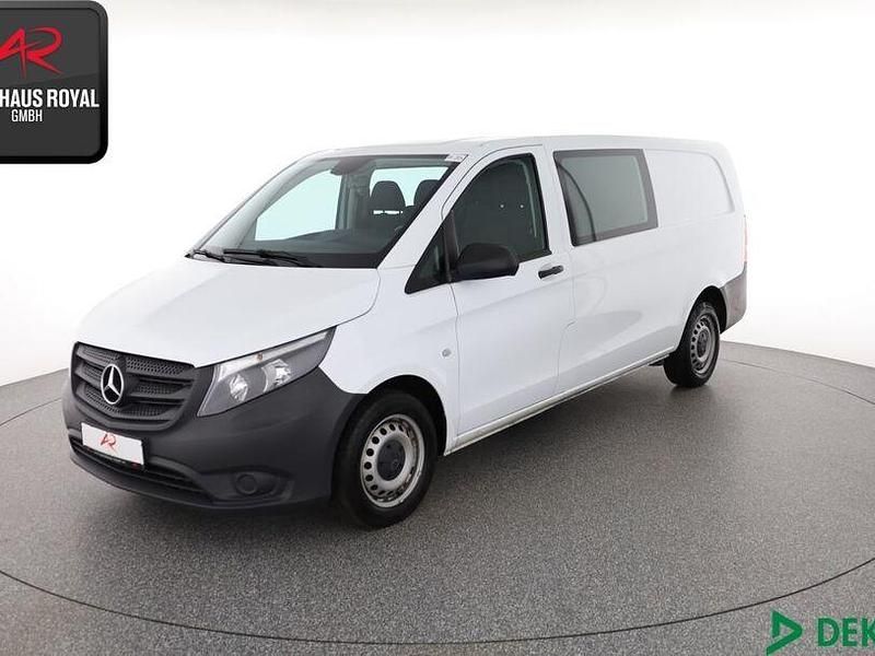Arktikweiss Gebraucht 2021 Mercedes Vito Van / Kleinbus | 26.380 € - Bild 1/4