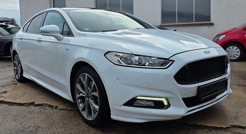 Gebraucht Ford Mondeo ST-Line 165 PS (121 kW) 2019 Frozen white Limousine
