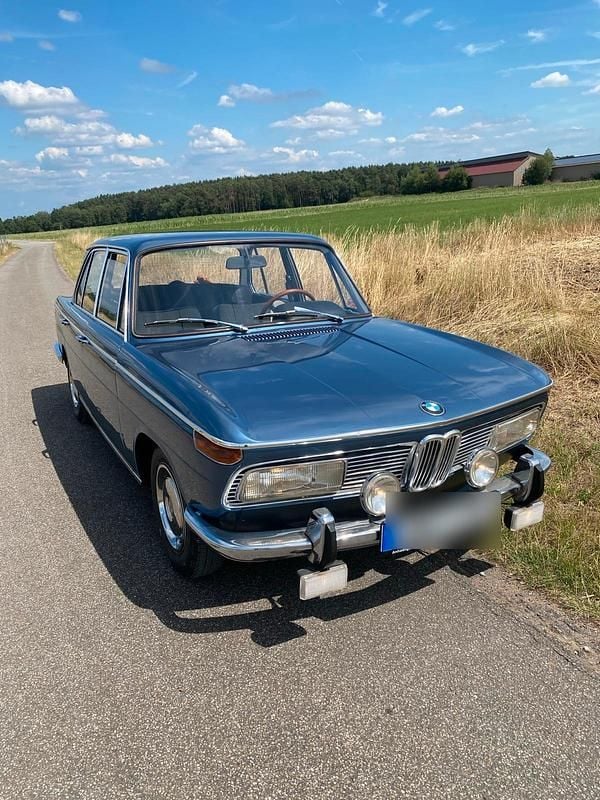 Blau Gebraucht 1970 BMW 2000 Limousine | 16.999 € - Bild 1/4