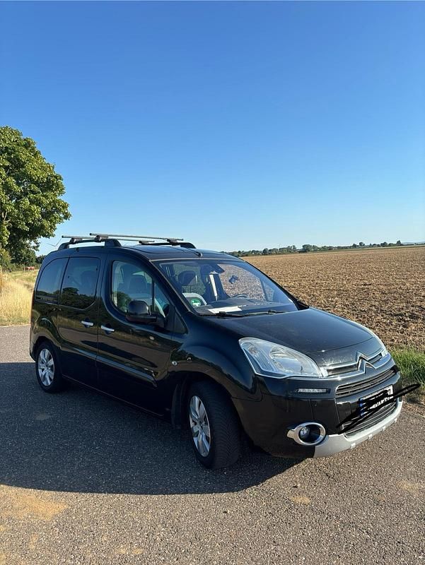 Gebraucht 2014 Citroën Berlingo Van / Kleinbus | 7.500 € (Teuer) - Bild 1/4
