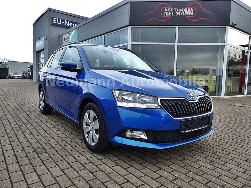 Modra race/race blue Gebraucht 2020 Skoda Fabia Active Kombi | 12.490 € (Guter Preis) - Bild 1/4