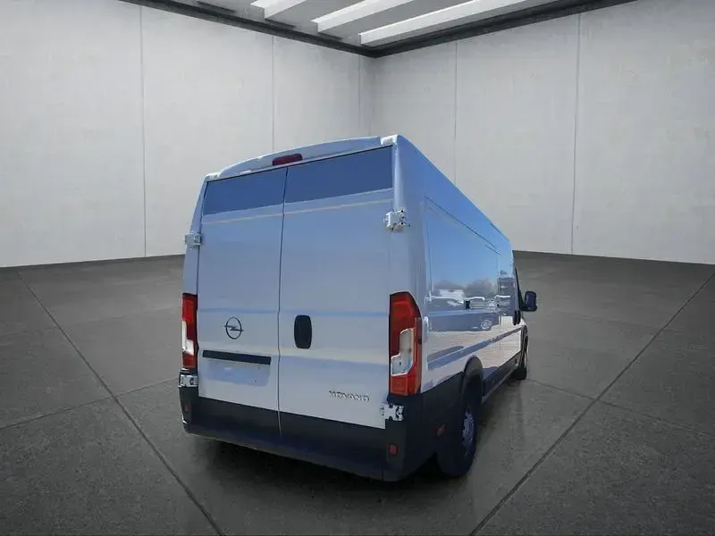 Gebraucht Opel Movano 166 PS (122 kW) 2024 Weiß Van