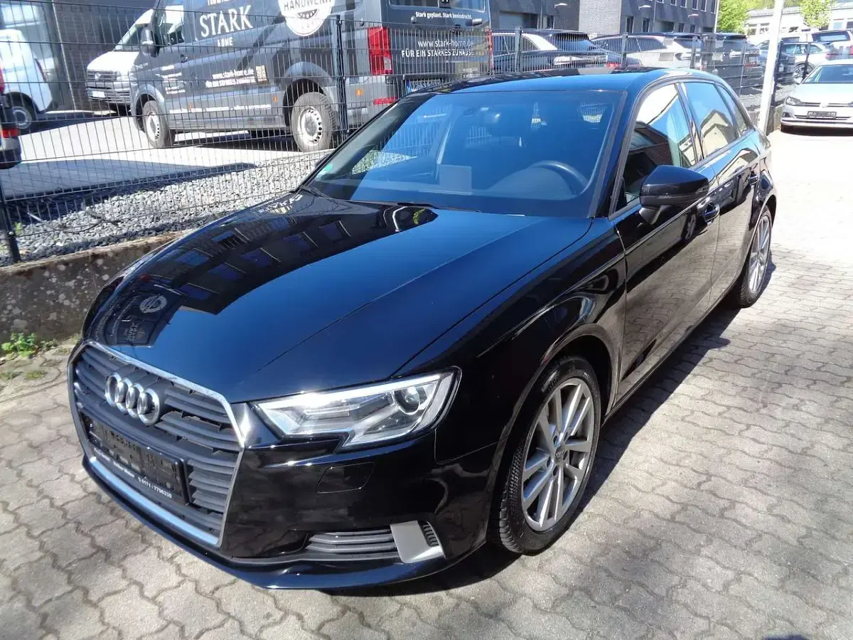 Gebraucht Audi A3 Performance 116 PS (85 kW) 2019 Schwarz Limousine