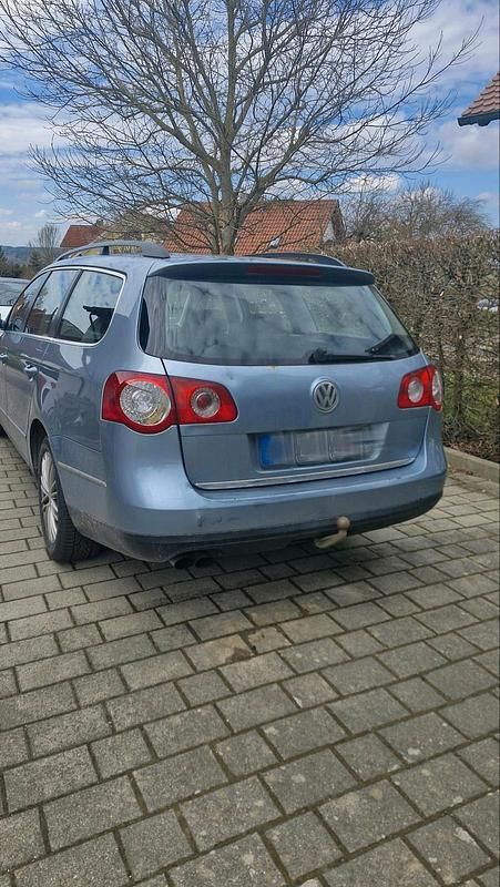 Gebraucht VW Passat 150 PS (110 kW) 2006 Blau Kombi