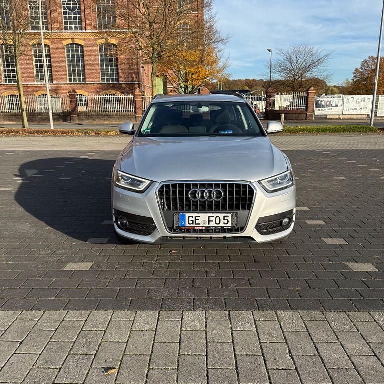 Silber Gebraucht 2012 Audi Q3 SUV | 9.400 € (Guter Preis) - Bild 1/4