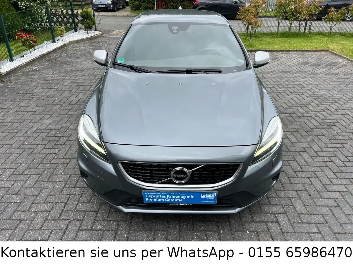 Gebraucht Volvo V40 R-Design 150 PS (110 kW) 2016 Grau Limousine
