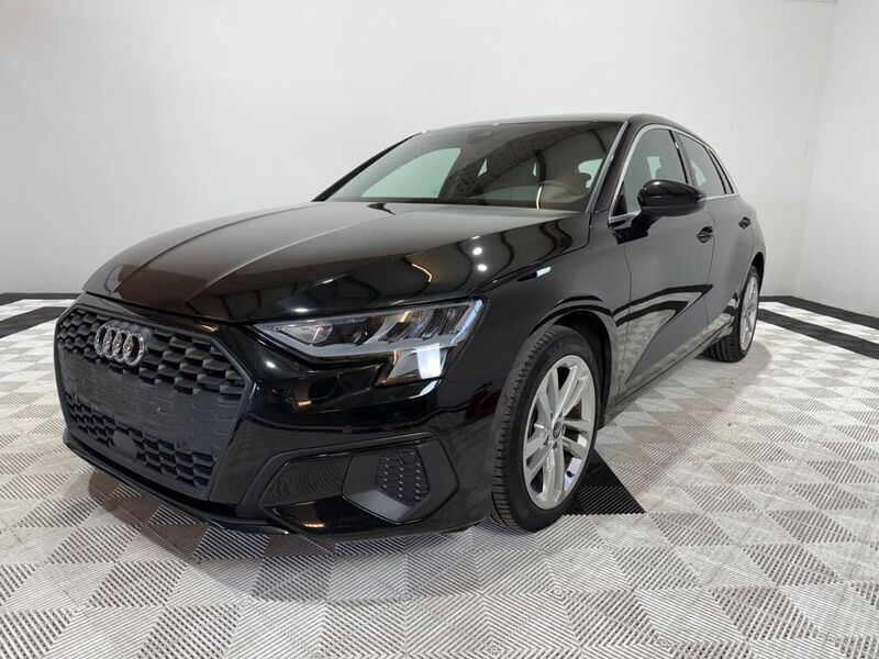 Schwarz Gebraucht 2022 Audi A3 Advanced Limousine | 21.419 € (Guter Preis) - Bild 1/4