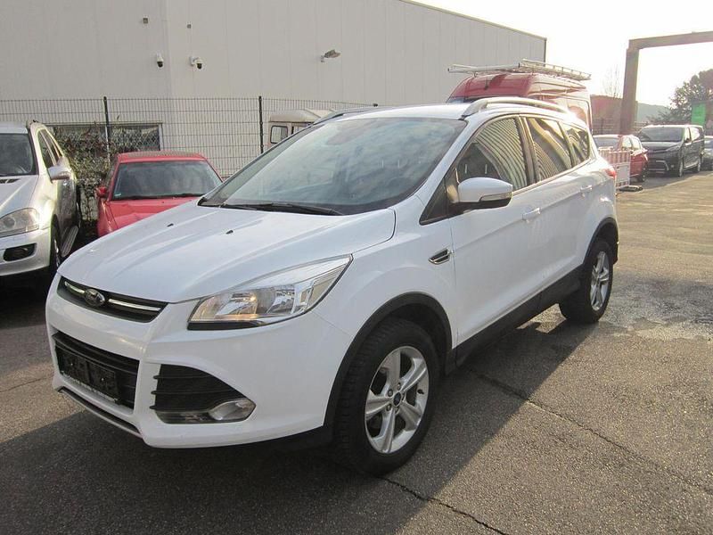 Gebraucht Ford Kuga Business Edition 120 PS (88 kW) 2016 Weiß SUV
