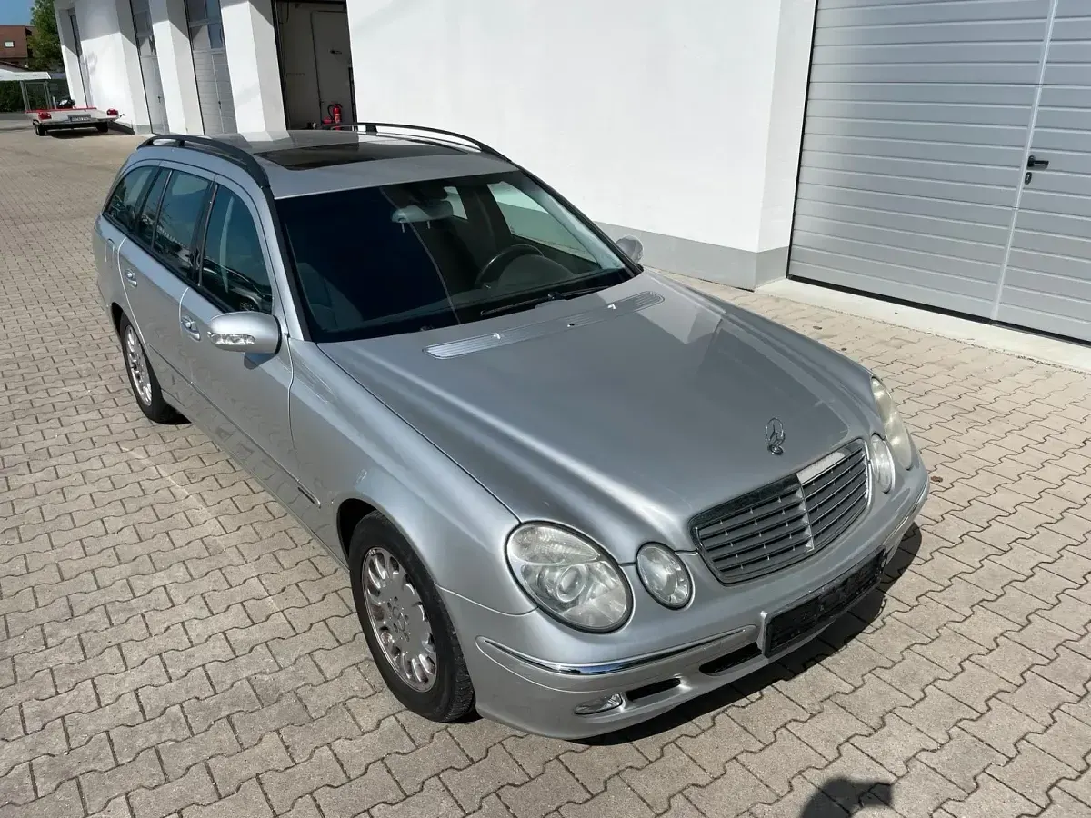 Gebraucht Mercedes E220 Elegance 150 PS (110 kW) 2004 Kombi