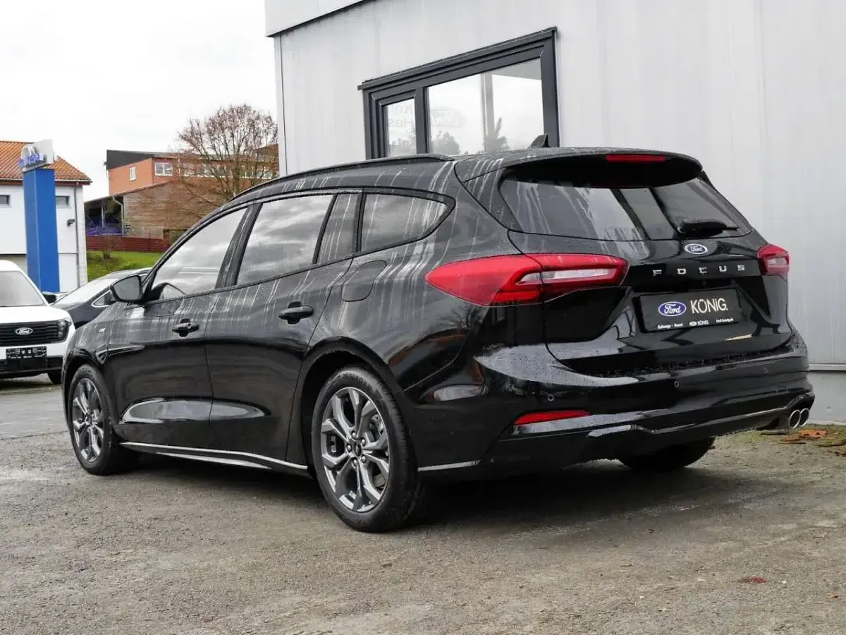 Gebraucht Ford Focus ST-Line X 155 PS (114 kW) 2025 Schwarz Limousine