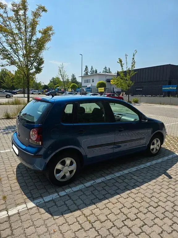 Gebraucht VW Polo Trendline 64 PS (47 kW) 2006 Blau Kleinwagen