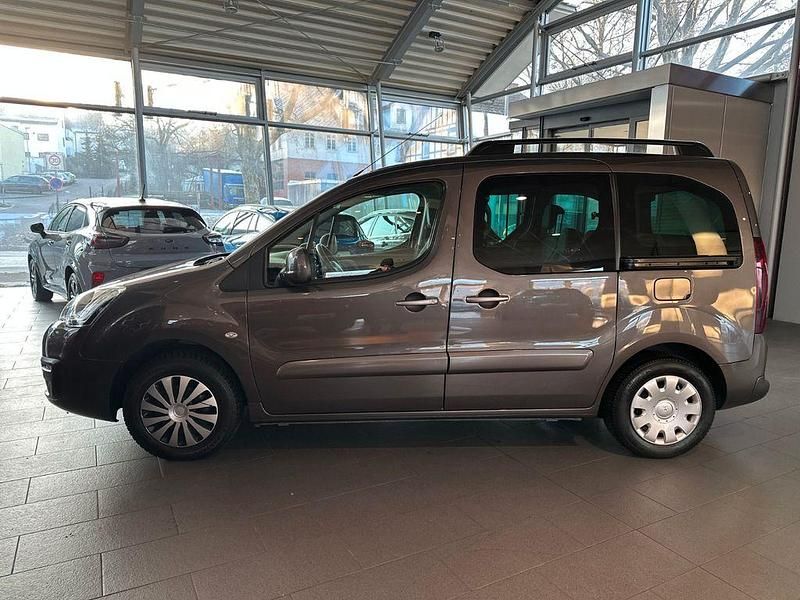 Gebraucht Citroën Berlingo SELECTION 110 PS (80 kW) 2017 Braun Van / Kleinbus