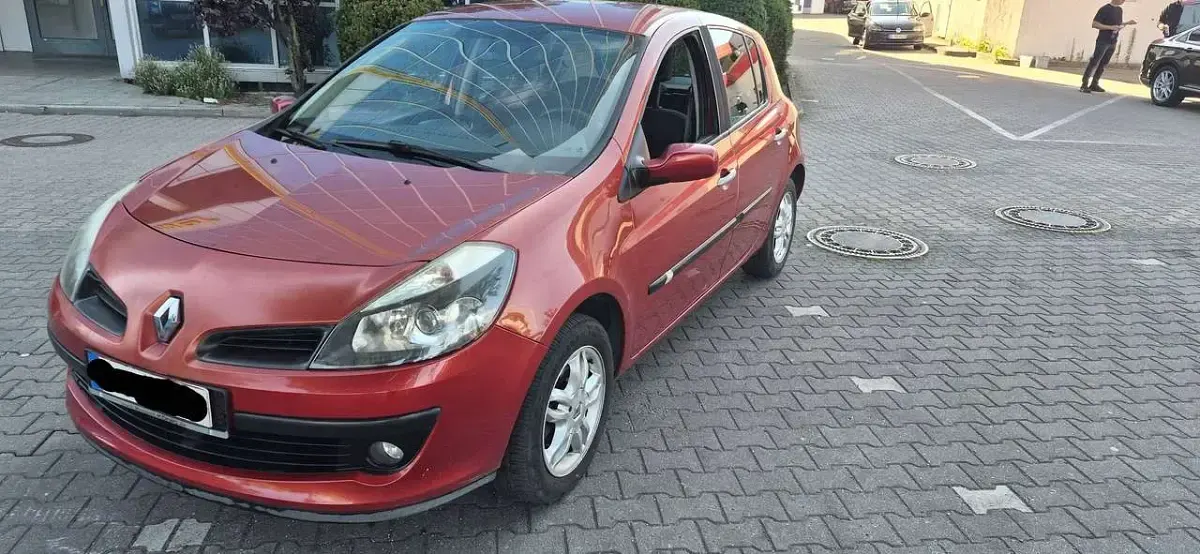 Gebraucht Renault Clio 111 PS (81 kW) 2006 Rot Kleinwagen