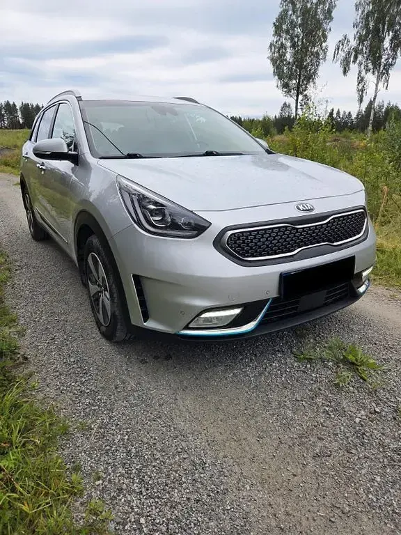 Gebraucht Kia Niro Exclusive 141 PS (103 kW) 2019 Silber SUV