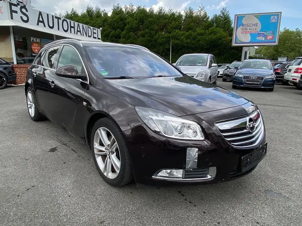 Gebraucht Opel Insignia Innovation 140 PS (102 kW) 2011 Braun Kombi