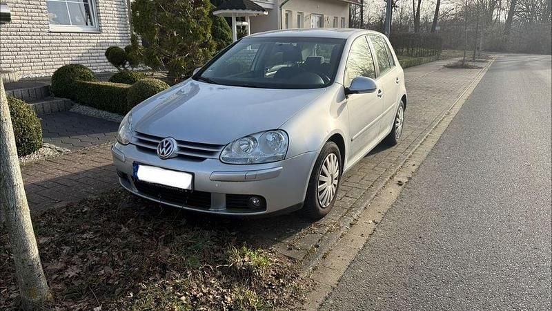 Gebraucht VW Golf V 80 PS (58 kW) 2007 Silber Limousine