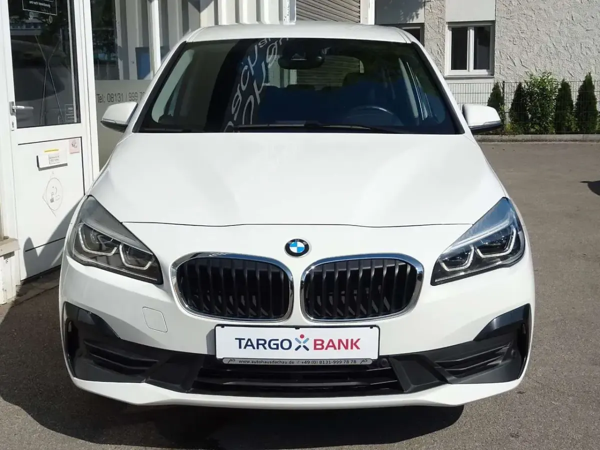 Gebraucht BMW 218 Advantage 150 PS (110 kW) 2021 Alpinweiß 3 Van / Kleinbus