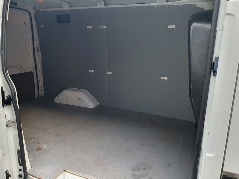 Gebraucht Ford Tourneo 125 PS (91 kW) 2012 Weiß Van / Kleinbus