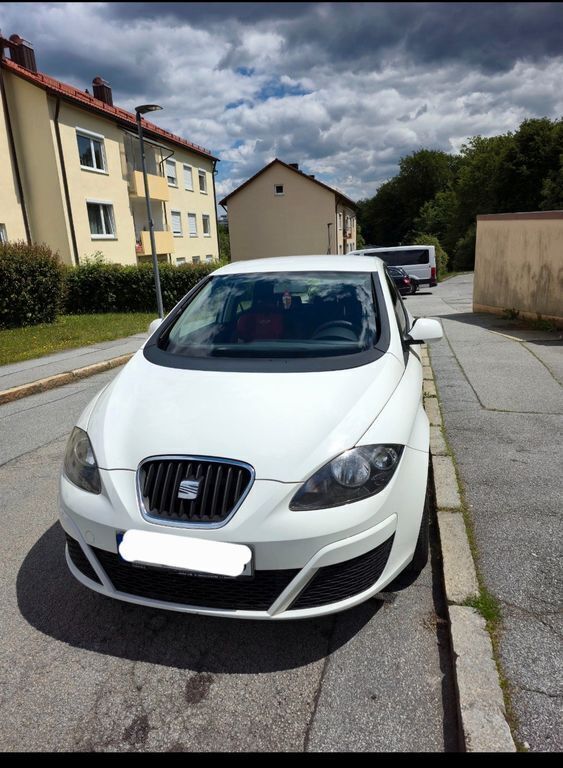 Weiß Gebraucht 2009 Seat Altea Reference Van / Kleinbus | 4.100 € (Fairer Preis) - Bild 1/4