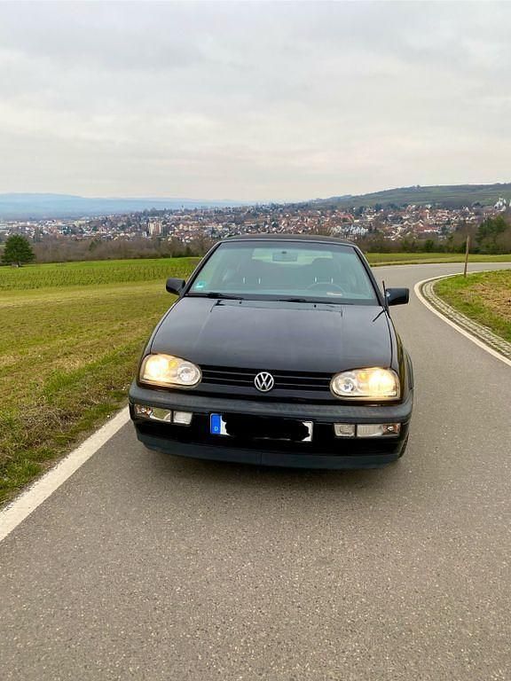 Gebraucht VW Golf Cabriolet 101 PS (74 kW) 1998 Schwarz Cabrio