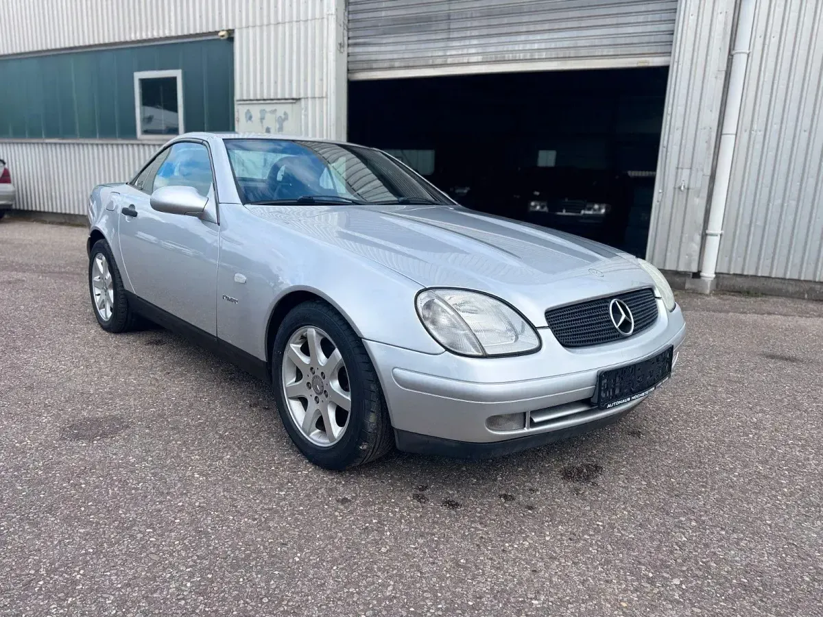 Gebraucht Mercedes SLK230 193 PS (141 kW) 1997 Silber Cabrio