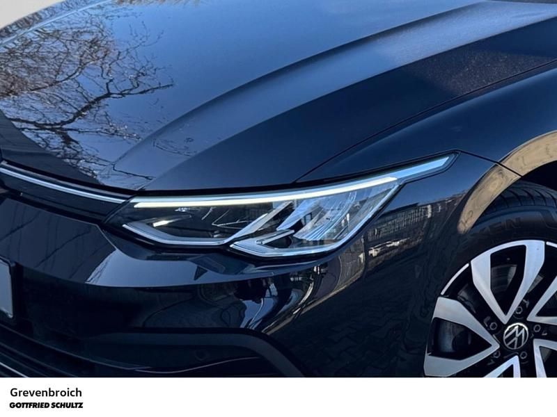 Gebraucht VW Golf VIII Active 131 PS (96 kW) 2022 Schwarz Kombi