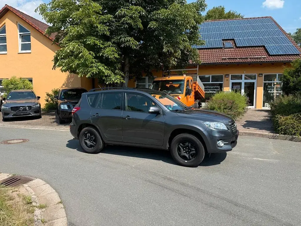 Gebraucht Toyota RAV4 150 PS (110 kW) 2012 Grau SUV