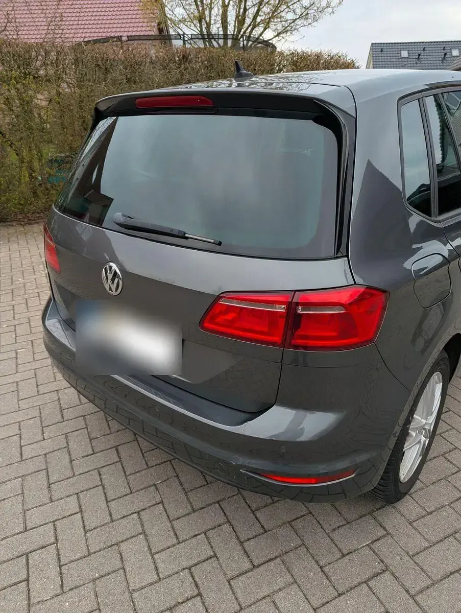 Gebraucht VW Golf Sportsvan Sound 110 PS (80 kW) 2017 Grau Van / Kleinbus