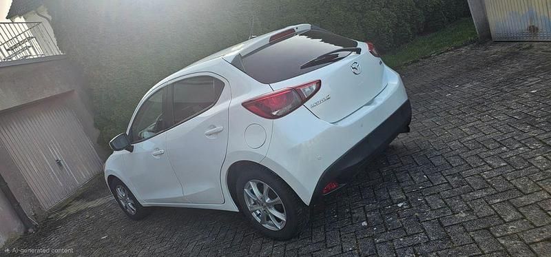 Gebraucht Mazda 2 90 PS (66 kW) 2017 Weiß Limousine