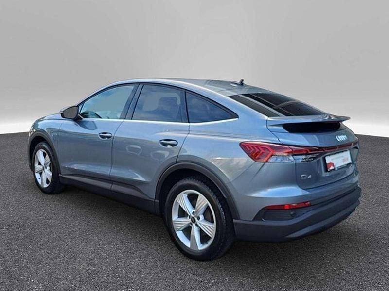 Gebraucht Audi e-tron 125 kW (170 PS) 2022 Geysirblau metallic SUV