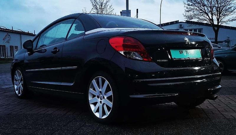 Gebraucht Peugeot 207 Platinum 156 PS (114 kW) 2011 Schwarz Cabrio