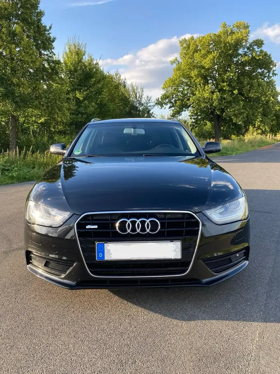 Gebraucht Audi A4 177 PS (130 kW) 2013 Schwarz Kombi