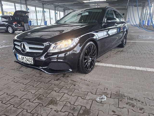 Schwarz/baltic black Gebraucht 2016 Mercedes C220 Kombi | 16.490 € (Fairer Preis) - Bild 1/4