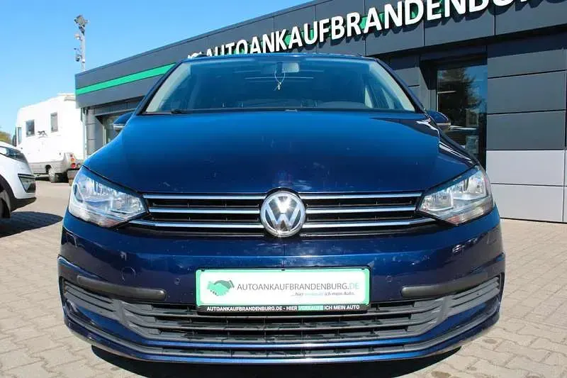 Gebraucht VW Touran Comfortline 150 PS (110 kW) 2016 Blau Van / Kleinbus