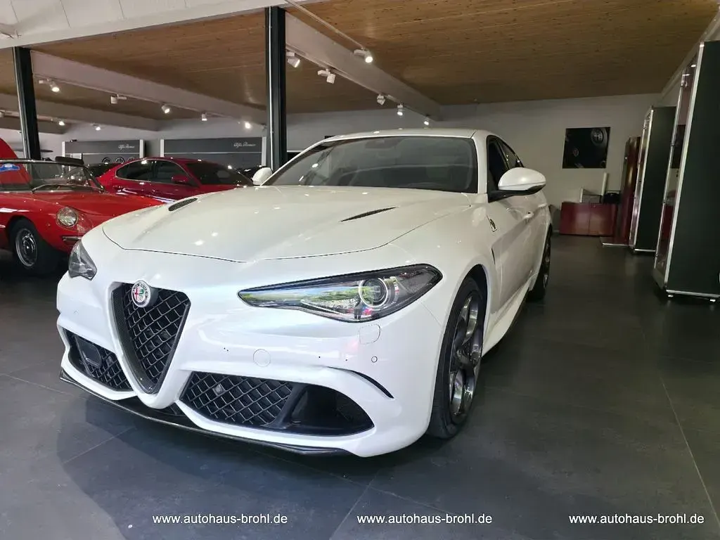 Gebraucht Alfa Romeo Giulia Quadrifoglio 510 PS (375 kW) 2018 Weiß Limousine