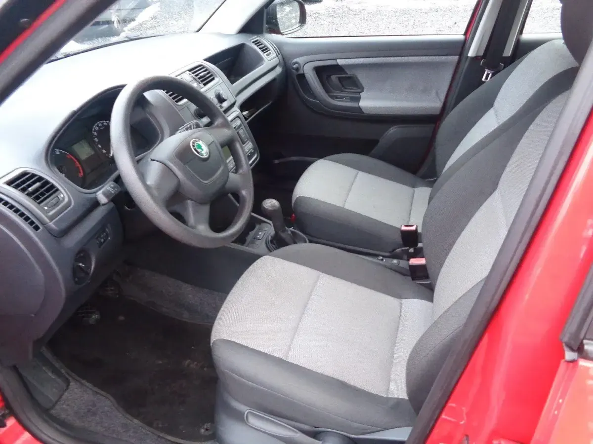 Gebraucht Skoda Fabia Classic 60 PS (44 kW) 2009 Rot Kleinwagen