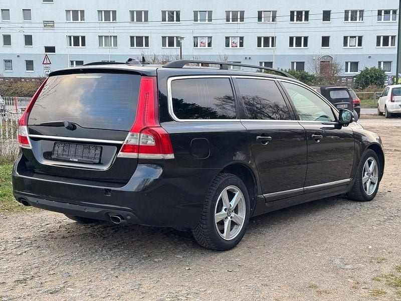 Gebraucht Volvo V70 181 PS (133 kW) 2015 Schwarz Kombi